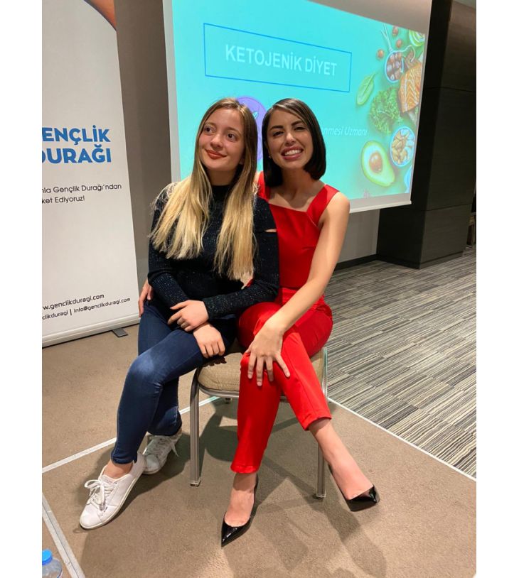 İstanbul Gençlik Durağı "Zehra Bora ile Ketojenik Diyet Sunumu"