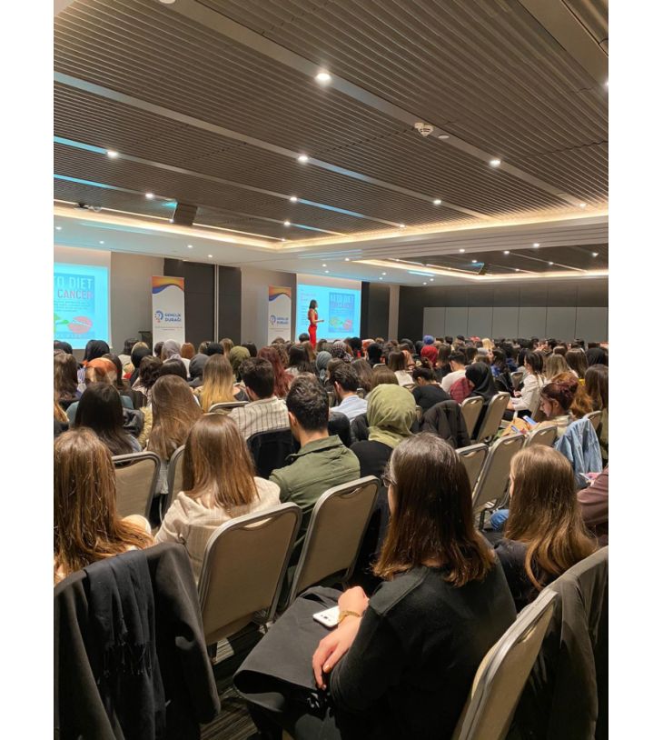 İstanbul Gençlik Durağı "Zehra Bora ile Ketojenik Diyet Sunumu"