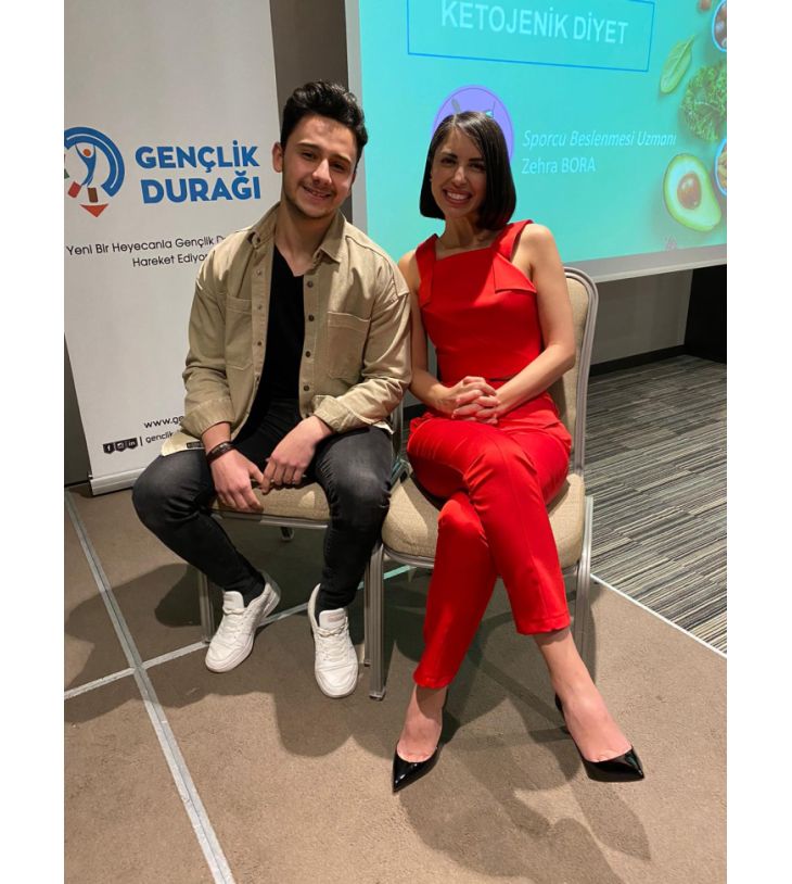 İstanbul Gençlik Durağı "Zehra Bora ile Ketojenik Diyet Sunumu"