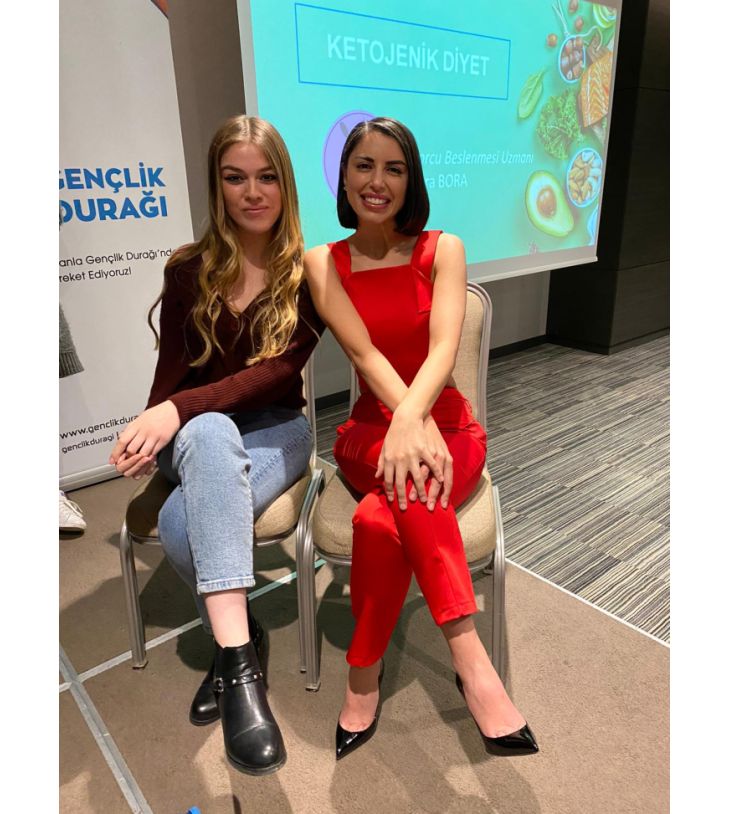 İstanbul Gençlik Durağı "Zehra Bora ile Ketojenik Diyet Sunumu"