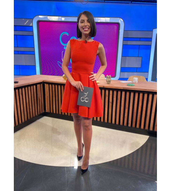 Moderatör Sunucusu Zehra Bora TV8 "Çook Yaşa" Programı