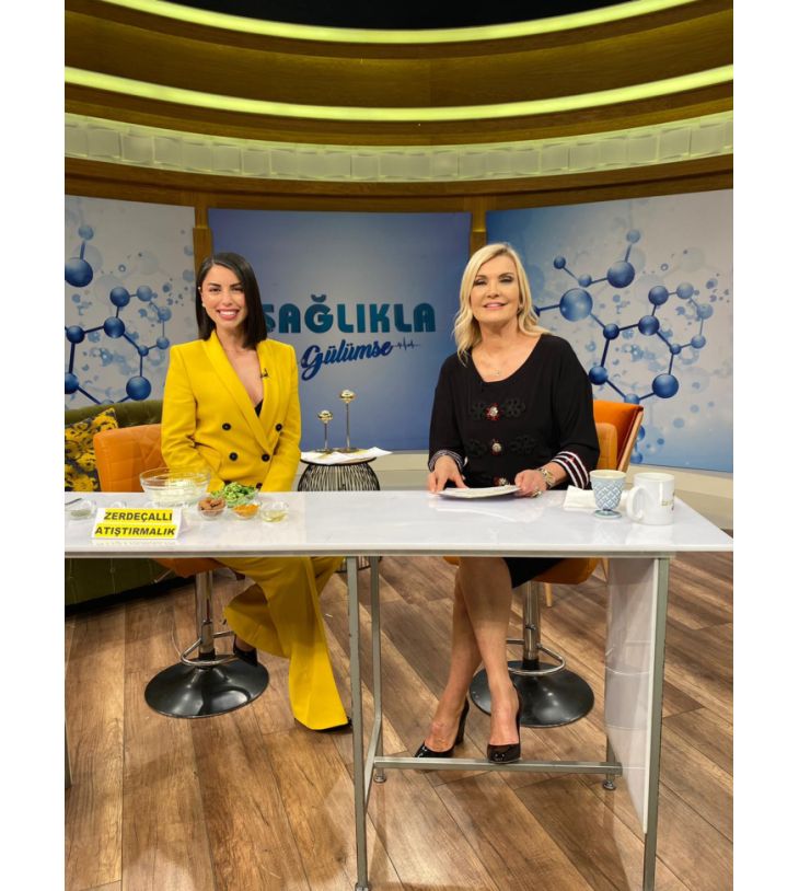 Derya Baykal'ın Teve2 "Sağlıkla Gülümse" Programı Konuğu Zehra Bora