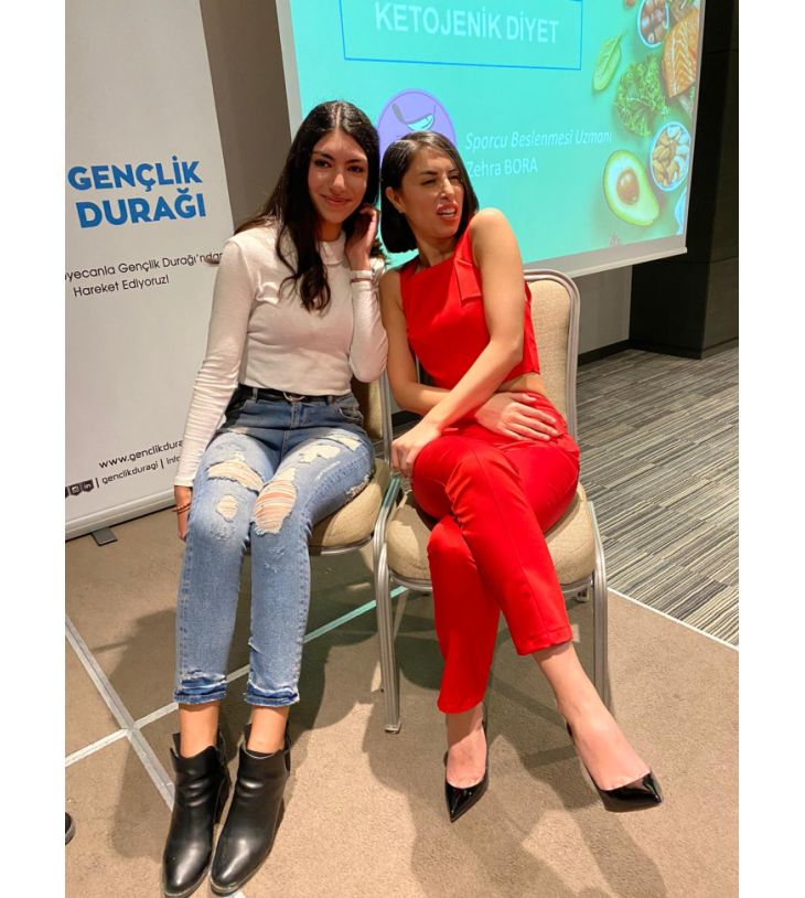 İstanbul Gençlik Durağı "Zehra Bora ile Ketojenik Diyet Sunumu"